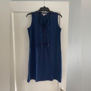 Vineyard Vines navy size small coverup. Never worn. Does not have tags.